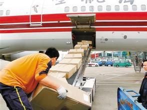 上海空港六路EMS清關(guān)與機(jī)場(chǎng)代理報(bào)關(guān)服務(wù) 價(jià)格與打包服務(wù)解析