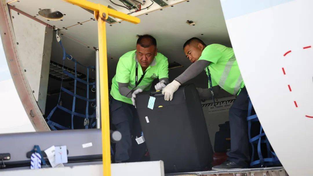 西安咸陽(yáng)國(guó)際機(jī)場(chǎng) 建好用好機(jī)場(chǎng)站坪共享休息室，服務(wù)職工見(jiàn)行見(jiàn)效