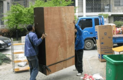 新房入住風(fēng)波 當(dāng)裝修后的寧?kù)o被不請(qǐng)自來的家人打破